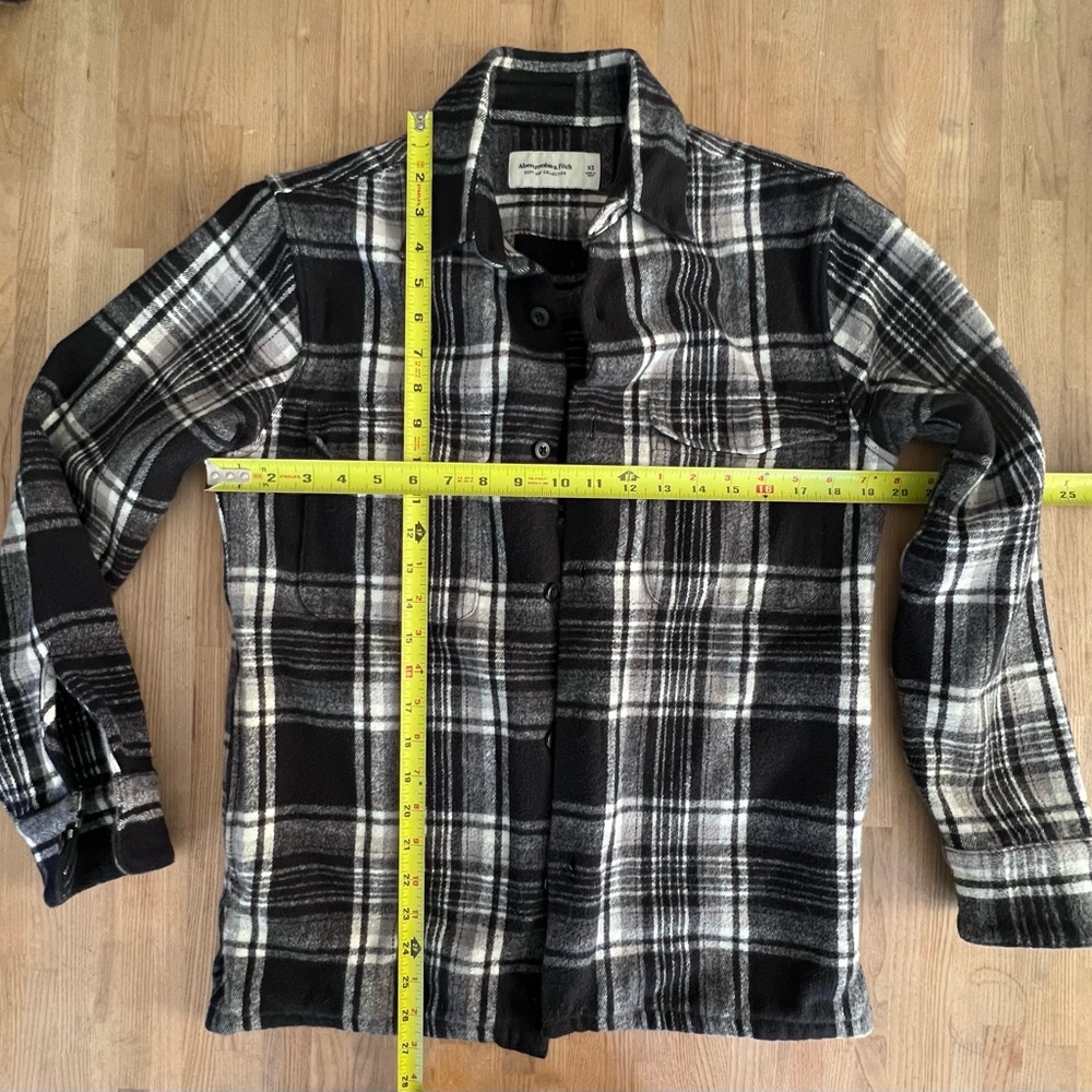 Abercrombie & Fitch Black and White Plaid Heavy Shirt Jacket men size XS women S